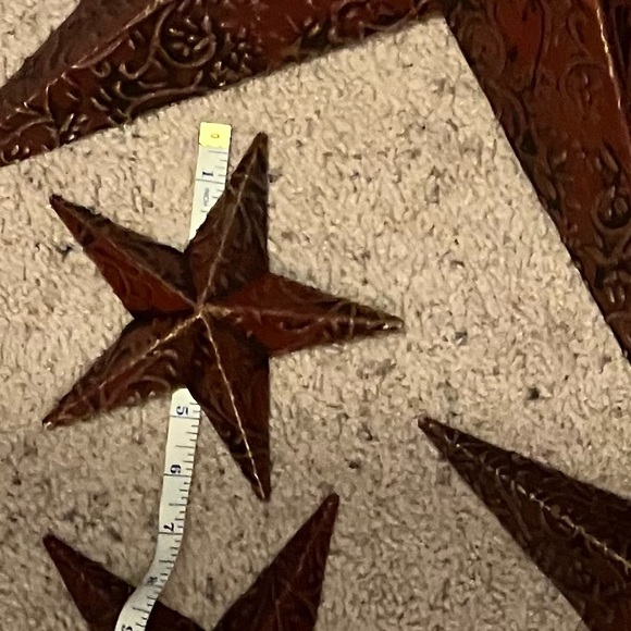 Home Decor, Set of 6, Rustic Wall Hanging Metal Stars, burgundy in color. - Picture 6 of 10